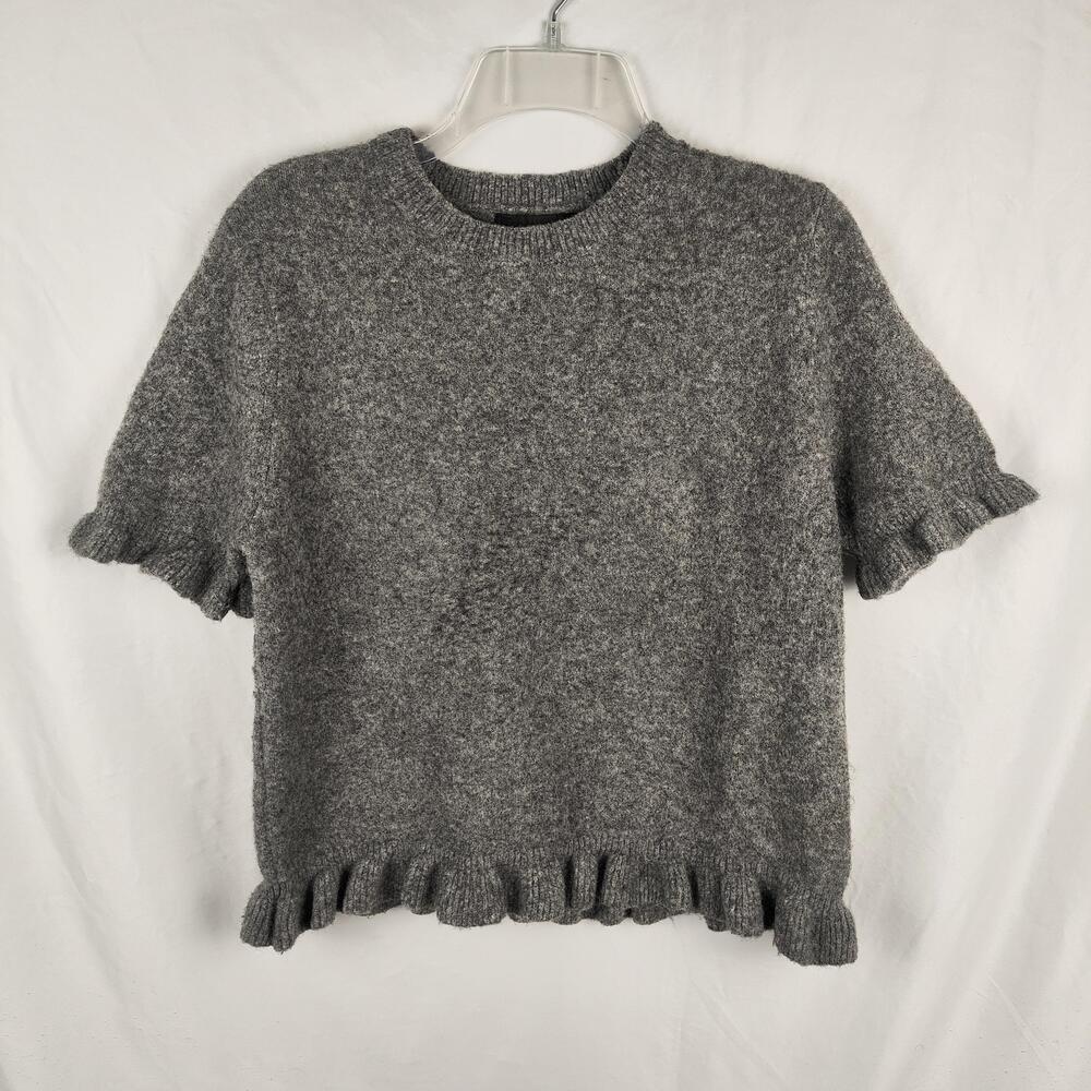 Zara Sweater Womens Medium Gray Short Sleeve Ruffle Hem Crew Neck Knit Pullover